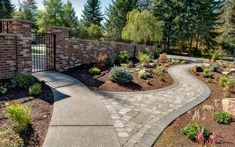 Hardscape project with patio and retaining wall